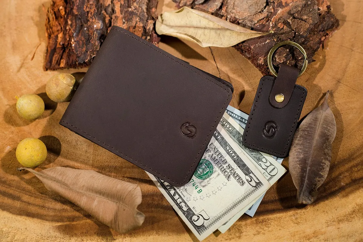 Cash Stuffing vs Budgeting Apps: Which Suits You Better?